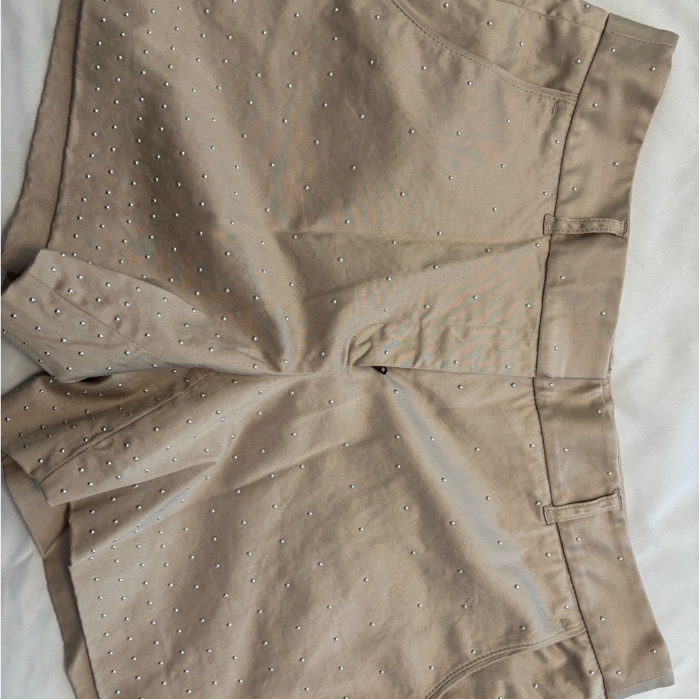 WHBM Beige Studded Women's Shorts size 10, 5” shorts